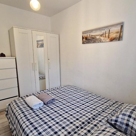 ורשה Krolewska Centrum Apartament 4X מראה חיצוני תמונה